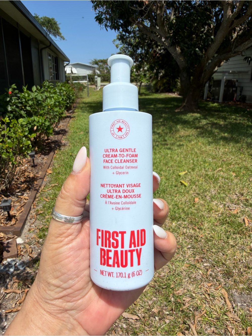 FIRST AID BEAUTY Ultra Gentle Cream-to-Foam Face Cleanser